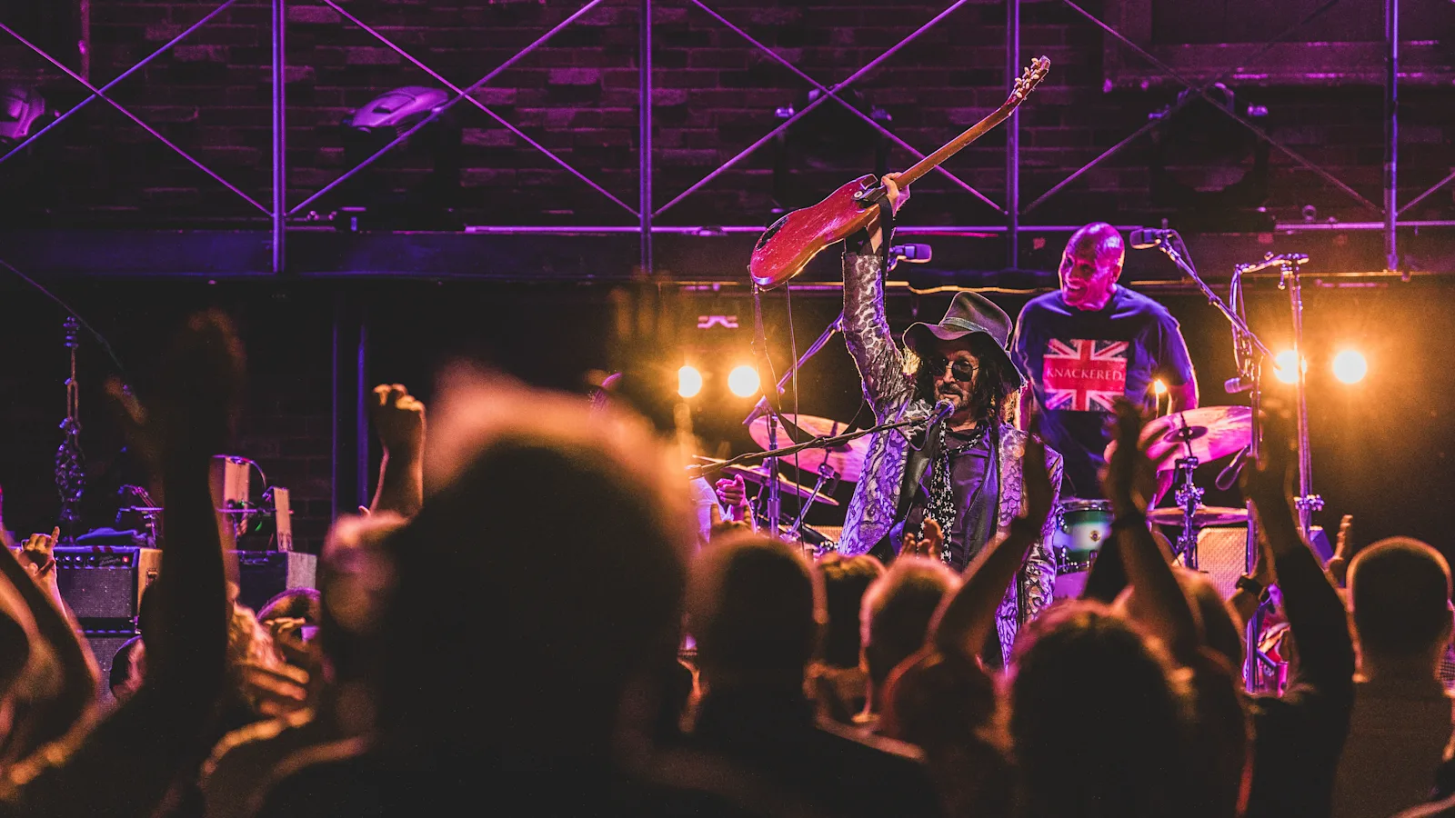 Mike Campbell & The Dirty Knobs in concert